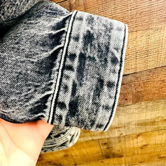 Michael Micheal Kors Ladies Acid-Wash Denim Jacket - Picture 10 of 12